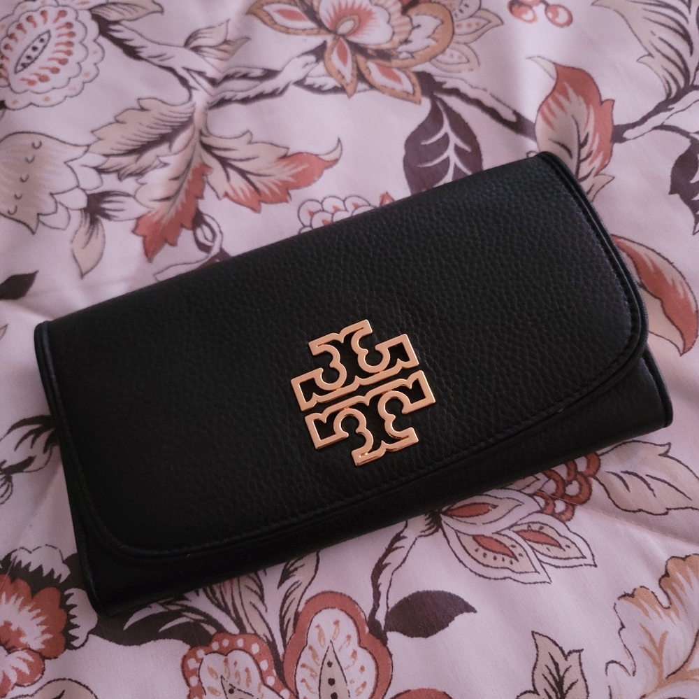 Tory Burch wallet